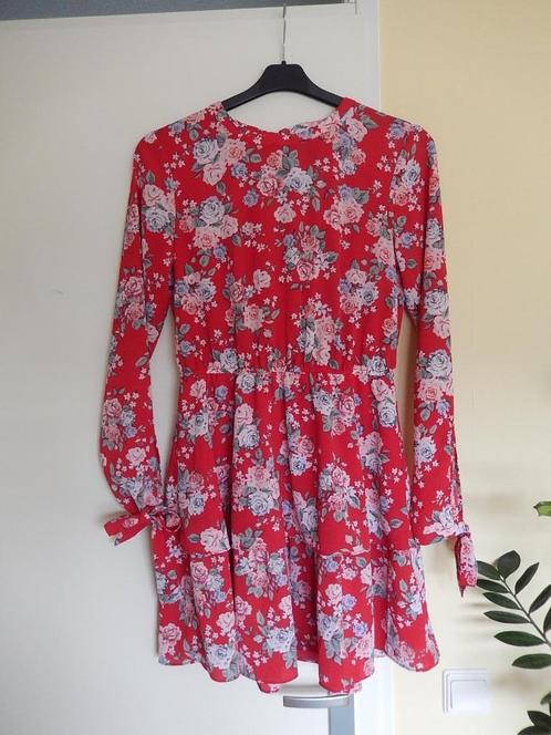 Jurk van H&M maat 40 nieuwstaat, Kleding | Dames, Jurken, Zo goed als nieuw, Maat 38/40 (M), Rood, Boven de knie, Ophalen of Verzenden