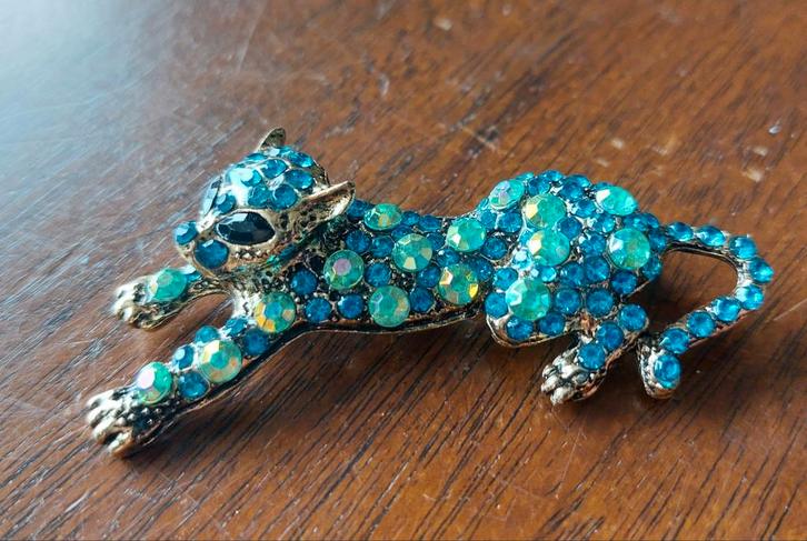 goudkleurige Panter Broche/ kettinghanger met Strass €9, Sieraden, Tassen en Uiterlijk, Broches, Zo goed als nieuw, Overige materialen