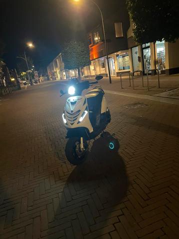 Piaggio Zip/ 4takt iget 2020/ 1500KM beschikbaar voor biedingen