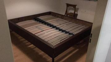 Massief houten bed 