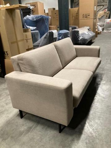 3 zitsbank stof zand kleur zwart metalen poten ALS NIEUW beschikbaar voor biedingen