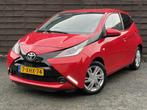 Toyota Aygo 1.0 VVT-i x-play / AC / CAMERA / BT / NAP / GR.S, Auto's, Voorwielaandrijving, Euro 5, Gebruikt, 4 stoelen