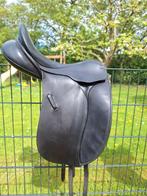 Meerdere zadels te koop dressuur en veelzijdig, Dieren en Toebehoren, Paarden en Pony's | Zadels, Ophalen of Verzenden, Gebruikt