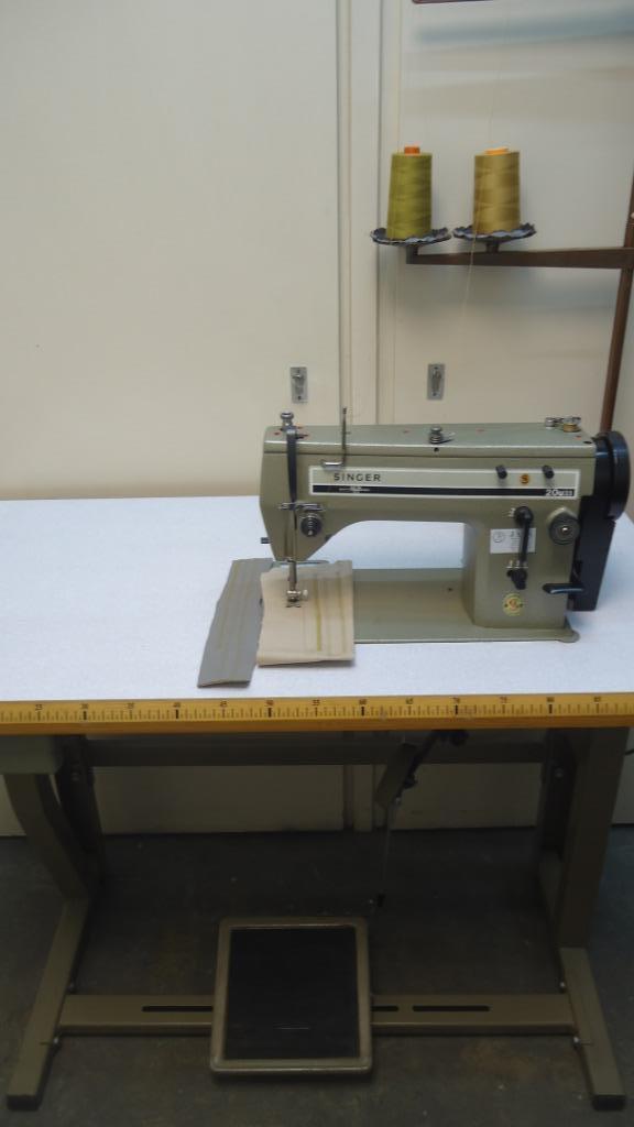Industrie Naaimachine Singer Zig -zag Rechtstikker (20 U33, Hobby en Vrije tijd, Naaimachines en Toebehoren, Gebruikt, Naaimachine