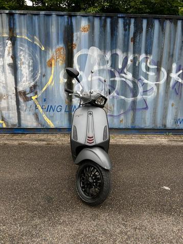 Vespa Sprint - Goed Onderhouden beschikbaar voor biedingen