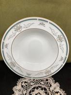 Diep bord Noritake Elms Court (291121), Huis en Inrichting, Keuken | Servies, Ophalen of Verzenden, Overige stijlen, Bord(en)