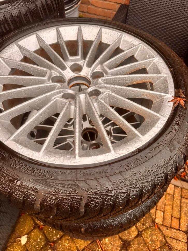 Originele 17 inch 5X112 audi a3 velgen met 4season banden., Auto-onderdelen, Banden en Velgen, Band(en), Zomerbanden, 17 inch