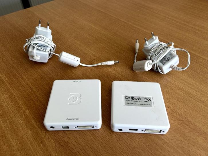 2 x DVI extender, Computers en Software, Pc- en Netwerkkabels, Gebruikt, Ophalen of Verzenden