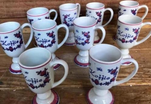 Servies Zenith Gouda - 10 koffie- en 2 thee mokken, Huis en Inrichting, Keuken | Servies, Gebruikt, Kop(pen) en/of Schotel(s)