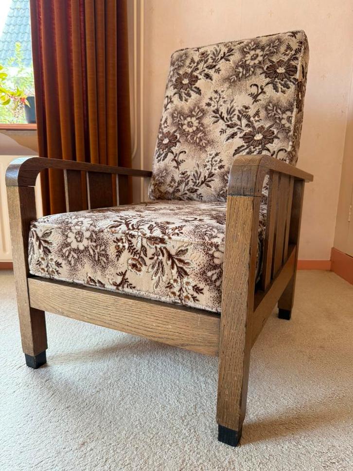 Brocante / retro haardstoel – comfortabele eiken stoel, Huis en Inrichting, Stoelen, Zo goed als nieuw, Eén, Bruin, Ophalen