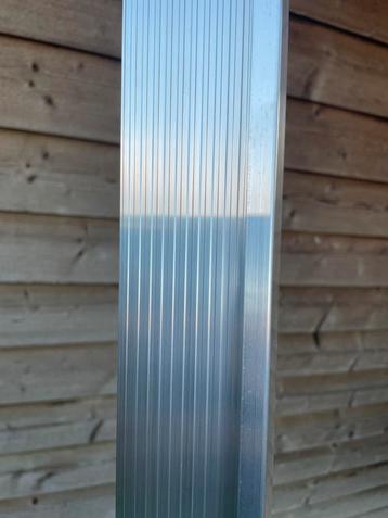 Daktrimmen aluminium NIEUW  1x 2,5 meter  2 stuks 1,80 meter beschikbaar voor biedingen