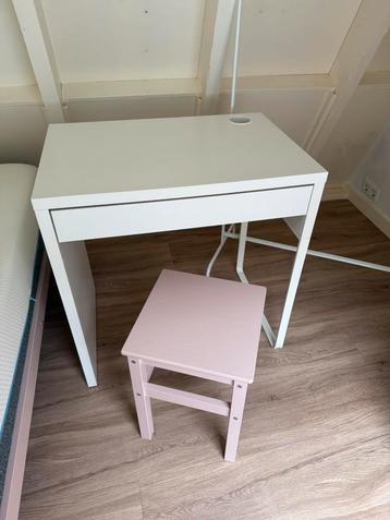 White work desk/ dressing table with stool