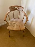 Shabby chic VINTAGE eikenhouten STOEL met leuke details, Ophalen