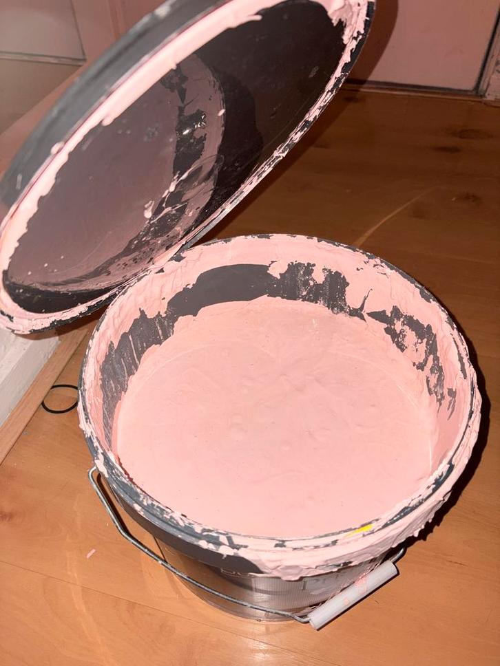 Lichtroze Muurverf - Zo goed als nieuw!, Doe-het-zelf en Verbouw, Verf, Beits en Lak, Zo goed als nieuw, Verf, Minder dan 5 liter