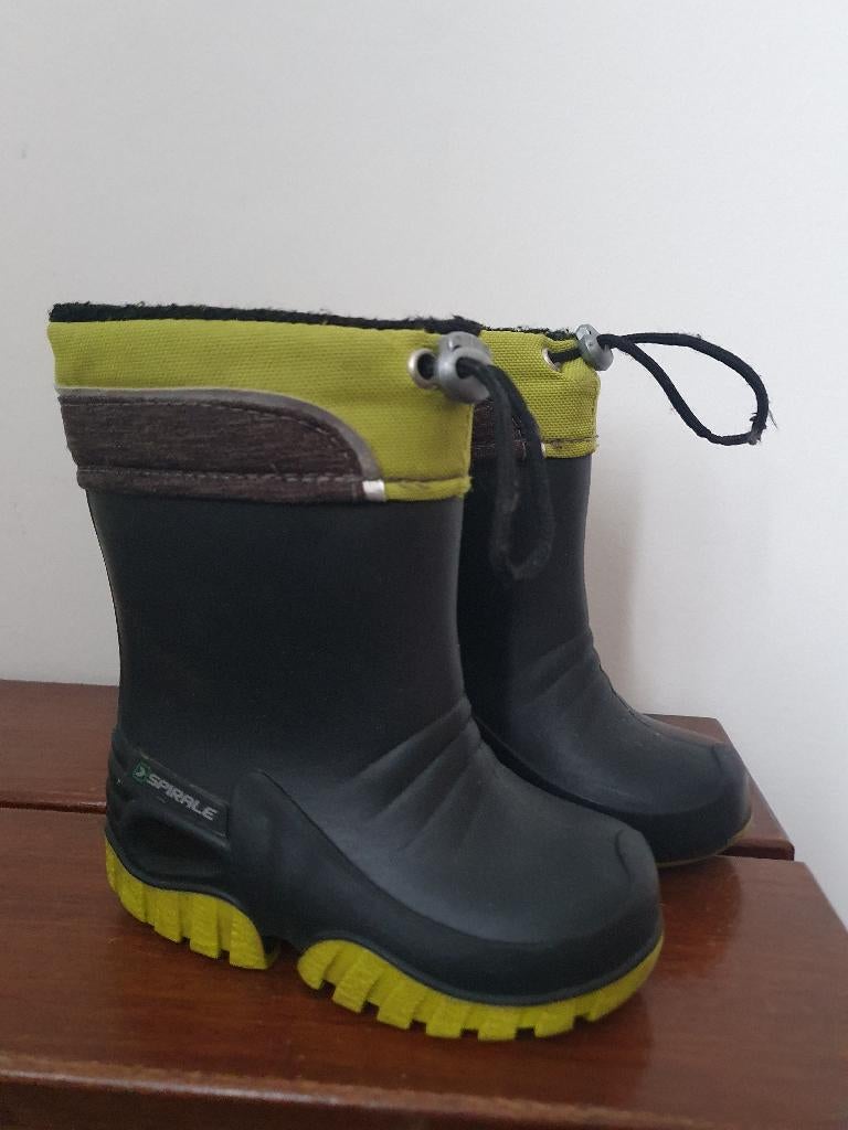 Regenlaarsjes Spirale maat 22, Kinderen en Baby's, Kinderkleding | Schoenen en Sokken, Gebruikt, Jongen of Meisje, Ophalen of Verzenden