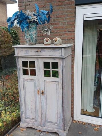 Antiek kastje - Opknapper! beschikbaar voor biedingen