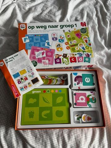 Op weg naar groep 1 vormen en kleuren educatief spel beschikbaar voor biedingen