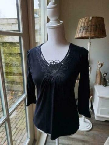 Zwarte Longsleeve met Geborduurde Ronde Boord Maat S 36 beschikbaar voor biedingen