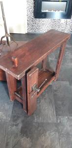 Vintage werkbankje met bankschroef., Ophalen