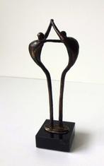Brons legering twee figuren vorm rond Corry Ammerlaan 4917-b, Ophalen of Verzenden