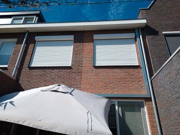 Rolluiken 2 stuks 153,5 x 179 beschikbaar voor biedingen