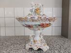 Capodimonte Porselein vaas met engelen., Antiek en Kunst, Ophalen