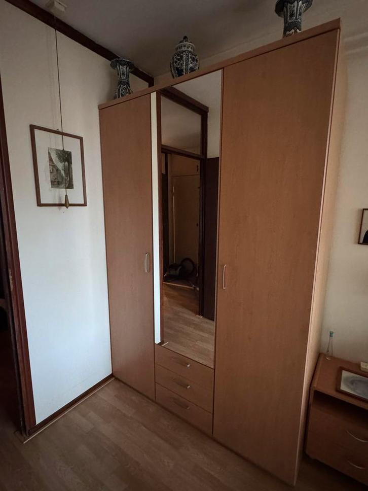 Ruime kledingkast met spiegel en lades, Huis en Inrichting, Kasten | Kledingkasten, Zo goed als nieuw, 200 cm of meer, 150 tot 200 cm