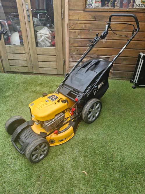 Stiga motormaaier alleskunner. 50 cm grote wielen., Tuin en Terras, Grasmaaiers, Zo goed als nieuw, 50 cm of meer, Cirkelmaaier