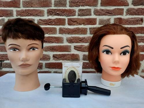 2 x kappershoofd / pruikstandaard à €12,50 + tafelklem, Hobby en Vrije tijd, Cursusmateriaal, Gebruikt, Meerdere media, Ophalen of Verzenden