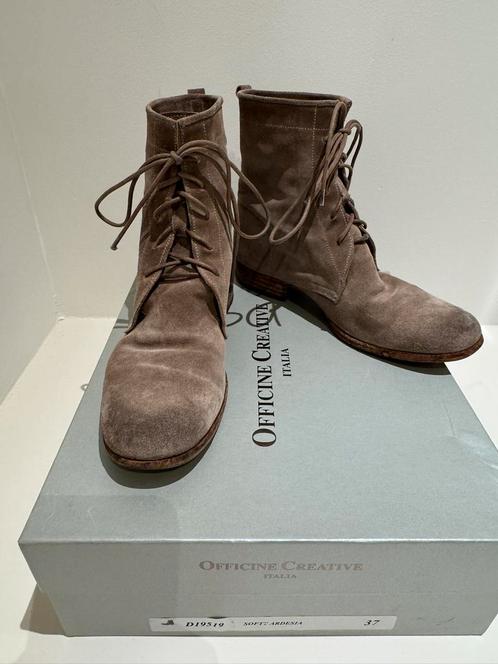 Officine creative beige suede laarsjes maat 37, Kleding | Dames, Schoenen, Zo goed als nieuw, Lage of Enkellaarzen, Beige, Verzenden