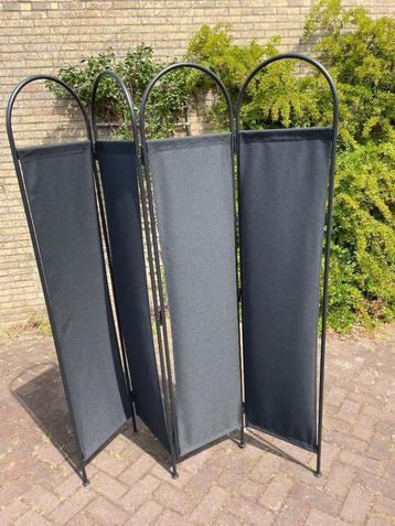 Kamerscherm  beschikbaar voor biedingen