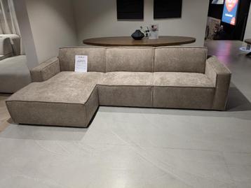 NIEUWE SERIE HOEKBANKEN DIRECT LEVERBAAR VOOR MOOIE PRIJZEN beschikbaar voor biedingen