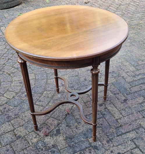 Tafel antiek - rond, Antiek en Kunst, Antiek | Meubels | Tafels, Ophalen
