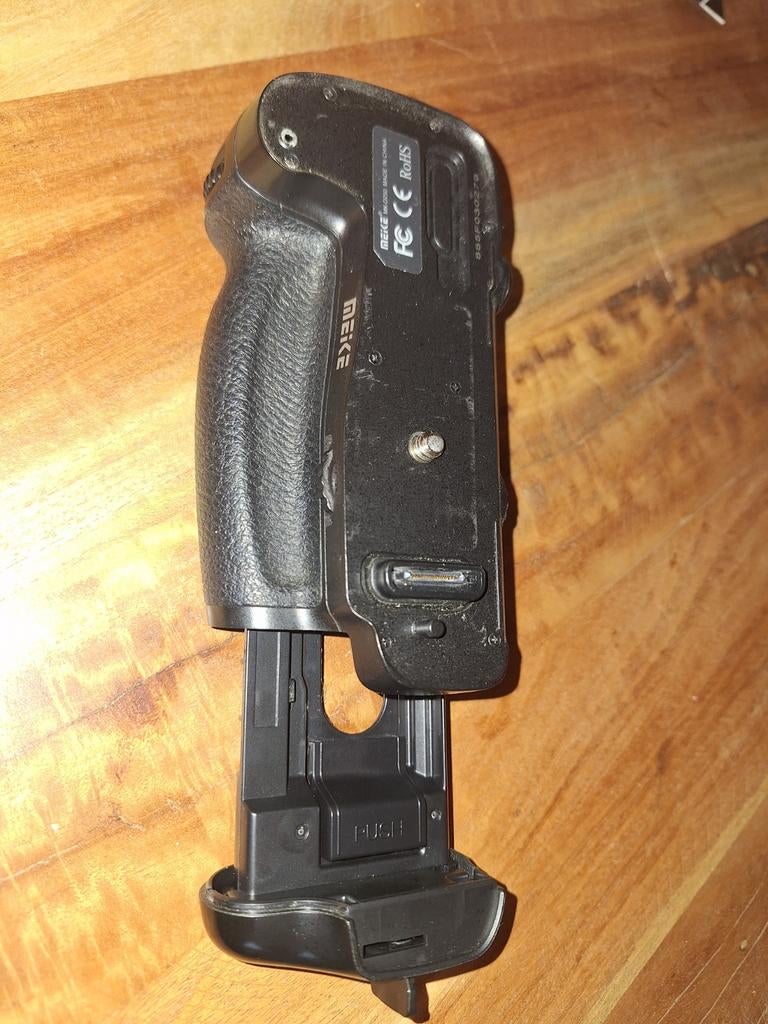 Meike Battery Grip voor Nikon D750, Ophalen, Gebruikt