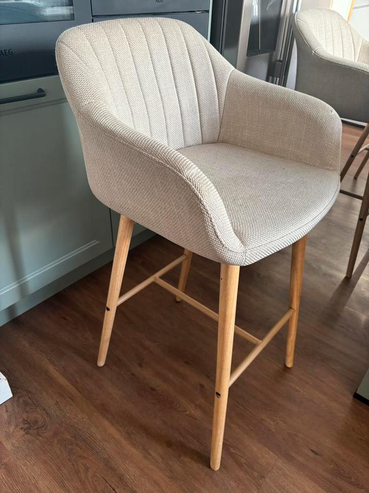 Set van 3 barstoelen beige/hout, Huis en Inrichting, Barkrukken, Zo goed als nieuw, 60 tot 90 cm, Hout, 3 krukken, Met voetsteun