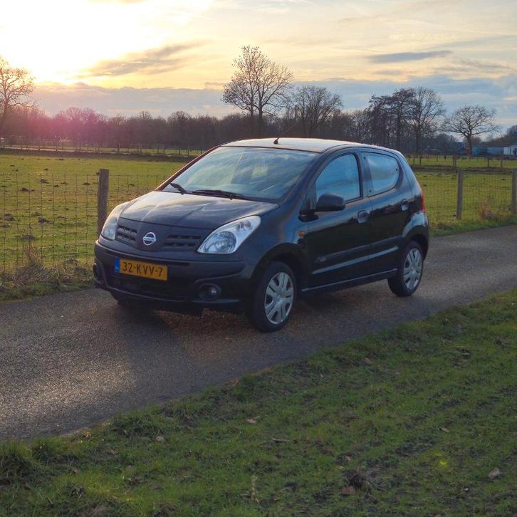 Nissan Pixo 1.0 50KW 5D 2010 Zwart - Nieuwe APK, Auto's, Nissan, Particulier, Pixo, ABS, Airbags, Radio, Startonderbreker, Benzine