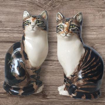 2 vintage katten beelden Studio Six Seneshall Fullham gesign beschikbaar voor biedingen