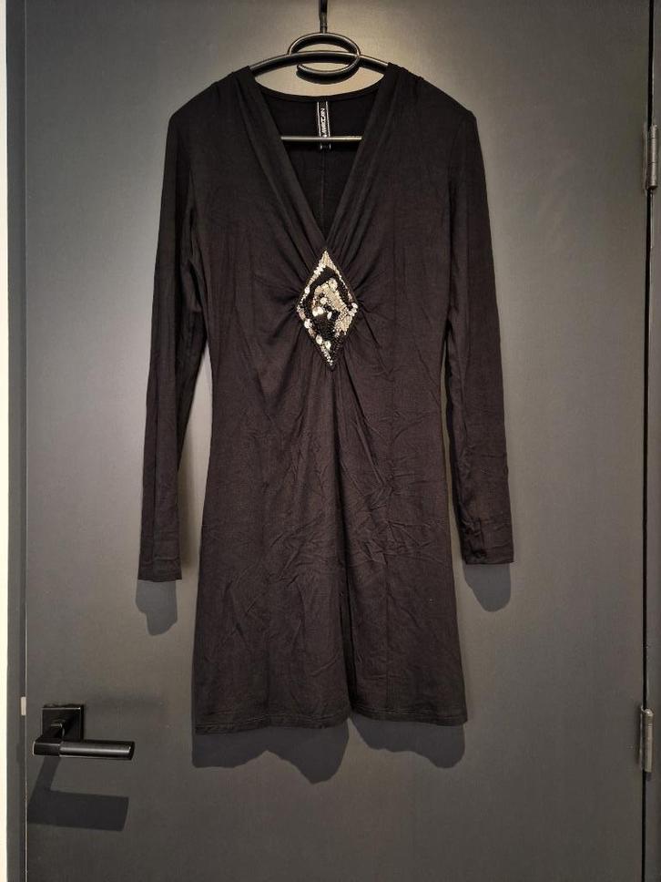 Zwarte jurk van MarcCain / Marc Cain ZGAN Maat S/M, Kleding | Dames, Jurken, Zo goed als nieuw, Zwart, Ophalen of Verzenden
