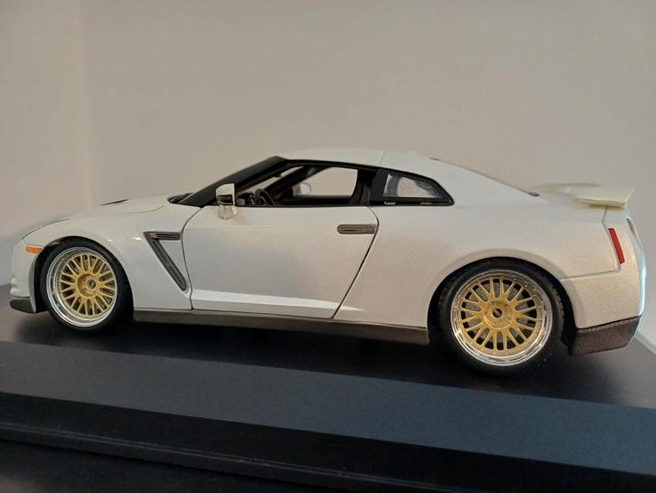 Nissan GTR met CUSTOM BBS wielen Bburago 1:18, Hobby en Vrije tijd, Modelauto's | 1:18, Zo goed als nieuw, Bburago, Ophalen of Verzenden