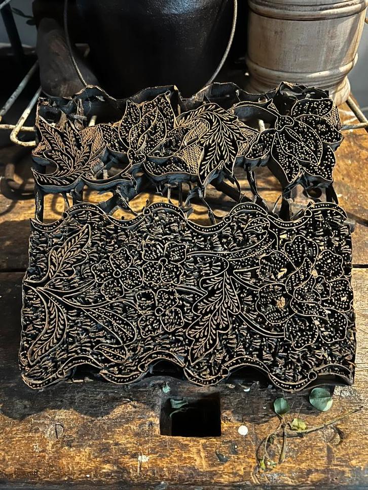 IJzeren batikstempel, stofstempel, patroonstempel, Antiek en Kunst, Curiosa en Brocante, Ophalen of Verzenden