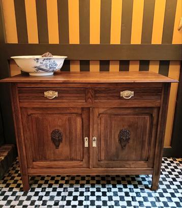 Antiek Eiken Dressoir  beschikbaar voor biedingen