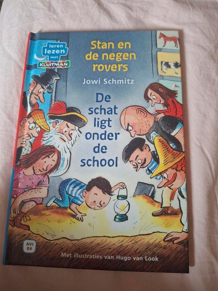Stan en de negen rovers - Jowi Schmitz  avi E4, Boeken, Kinderboeken | Jeugd | onder 10 jaar, Zo goed als nieuw, Fictie algemeen
