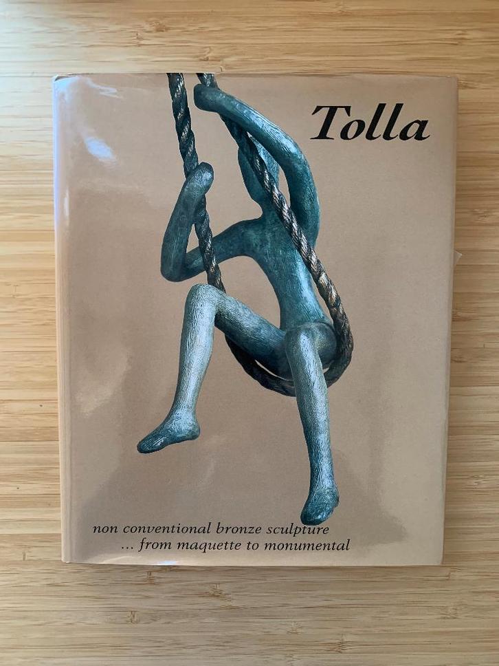 Tolla - Non Conveventional Bronze Sculpture, Boeken, Kunst en Cultuur | Beeldend, Gelezen, Beeldhouwkunst, Ophalen of Verzenden