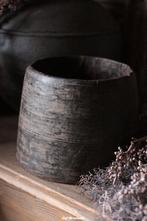 Sfeervolle, houten Nepalese potten /kruiken, Huis en Inrichting, Woonaccessoires | Overige, Www.jufbrocante.nl, Www.jufbrocante.nl