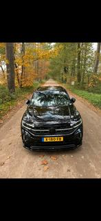 VOLKSWAGEN T-ROC 1.5 TSI BUSINESS | FULL | KEYLESS | MAXTON, 65 €/maand, 1258 kg, 1498 cc, Zwart
