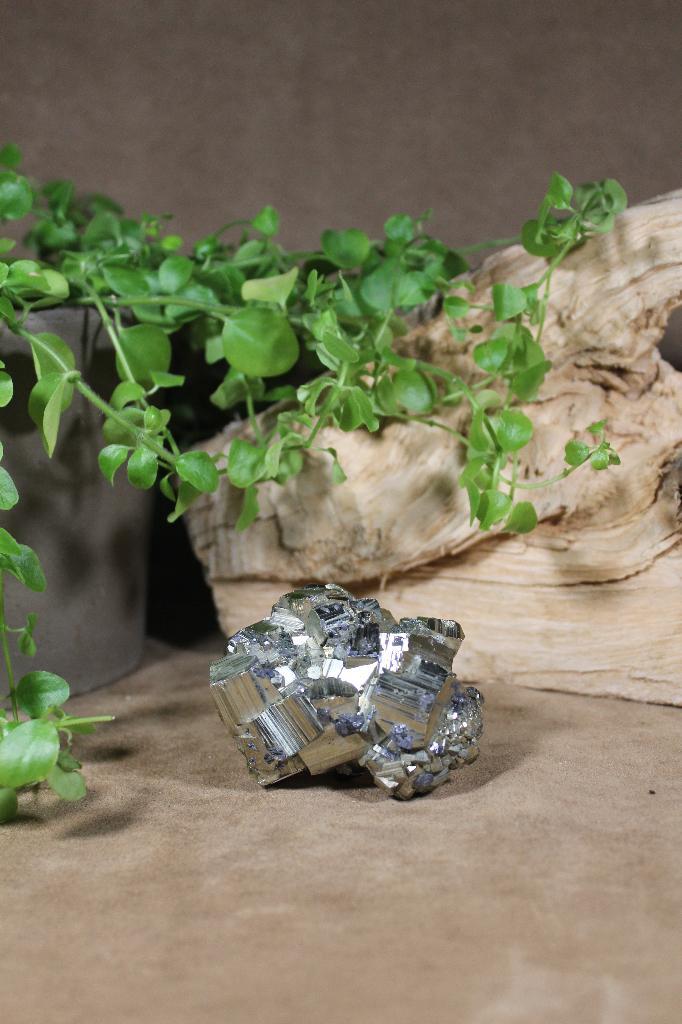 Pyriet, Verzamelen, Mineralen en Fossielen, Mineraal, Ophalen of Verzenden