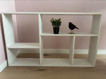 Wandkast/ vakkenkast wit
