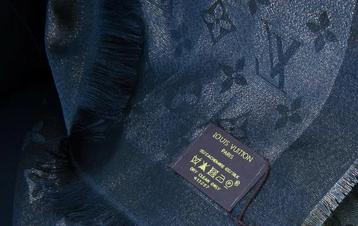 Louis Vuitton Sjaal Dames Zwart beschikbaar voor biedingen