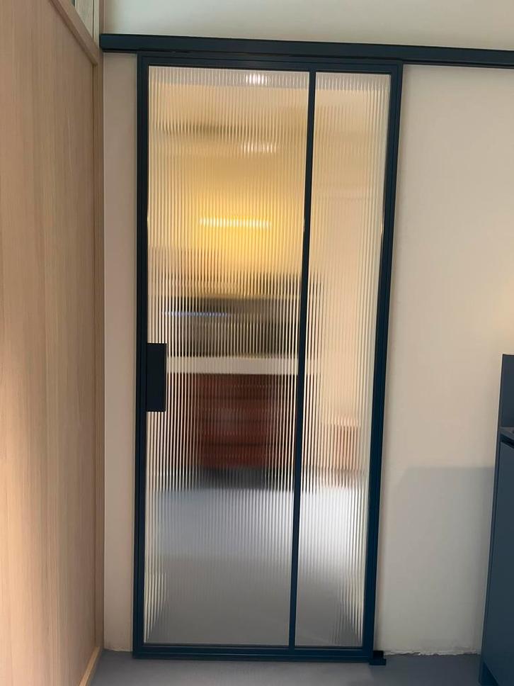Stalen schuifdeur ribbelglas, Doe-het-zelf en Verbouw, Deuren en Horren, Zo goed als nieuw, Binnendeur, 215 cm of meer, 80 tot 100 cm