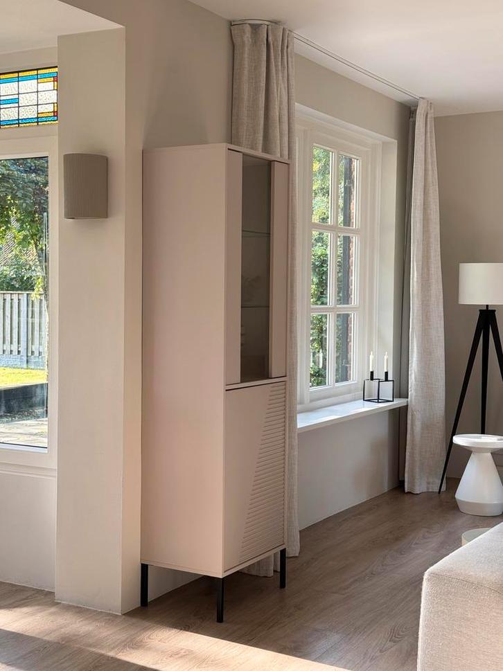 Vitrinekast Davey van Meubella, Huis en Inrichting, Kasten | Vitrinekasten, Nieuw, 150 tot 200 cm, 50 tot 100 cm, 25 tot 50 cm